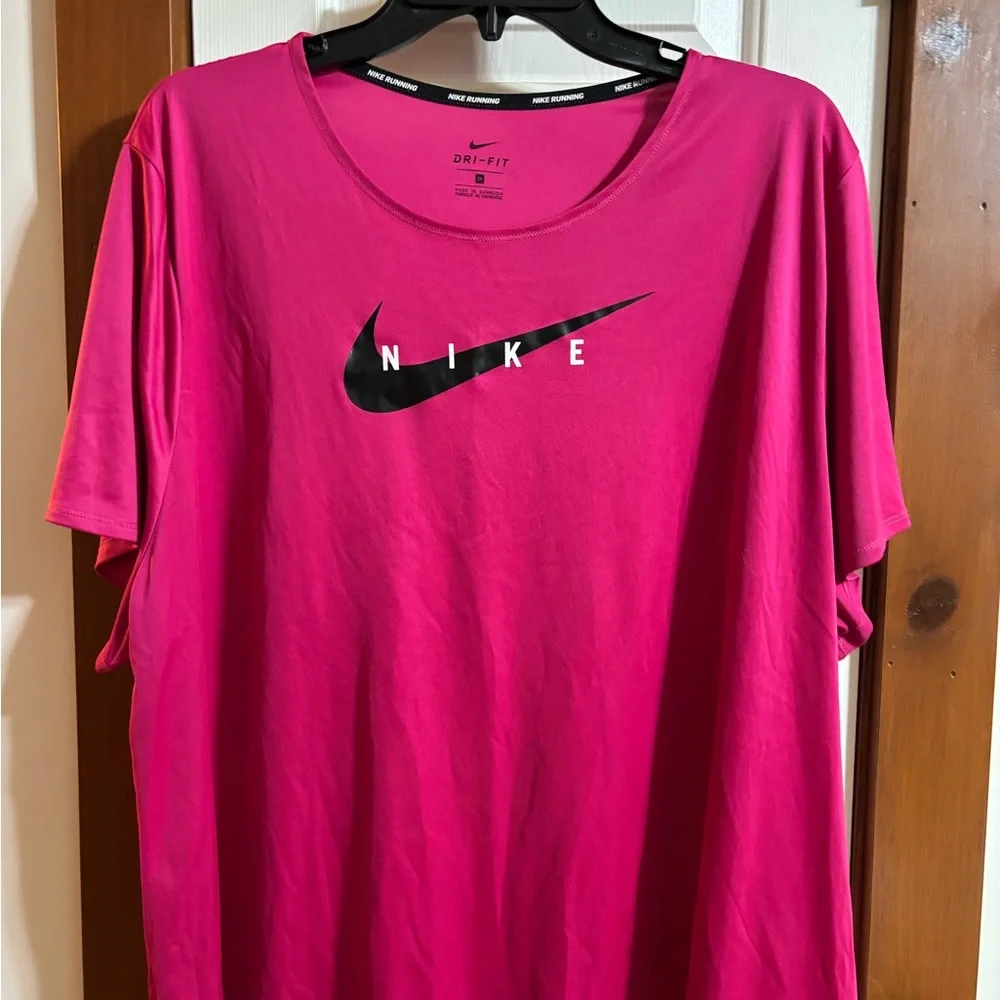 Nike Dri-Fit Running Tee in Pink - Picture 1 of 3